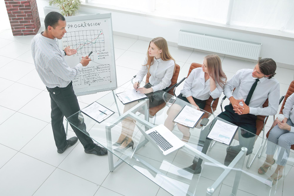 Science of People Analytics: How Employee Data Drives Decision-Making 11 32773