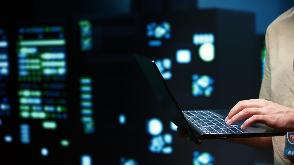 Quiet Risk vs. Structured IT 7 80374